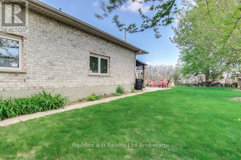 27 Amber Drive, Thames Centre, Ontario N0L 1G1 - Photo 29 - X12134957