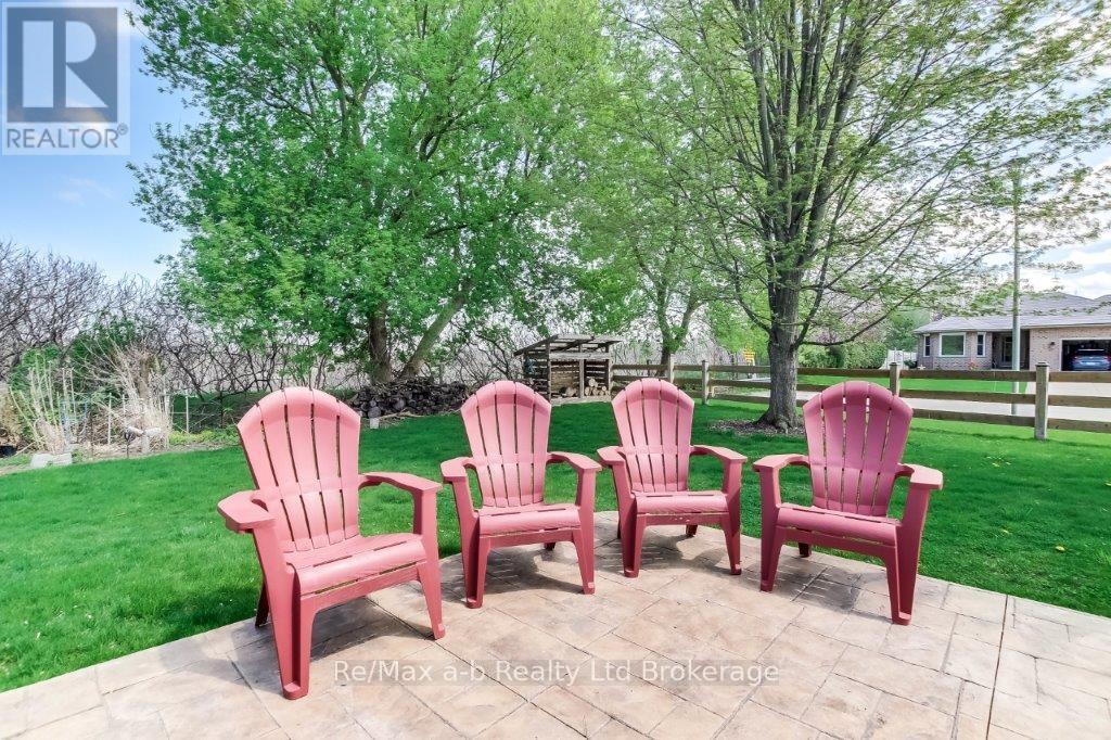 27 Amber Drive, Thames Centre, Ontario  N0L 1G1 - Photo 31 - X12134957