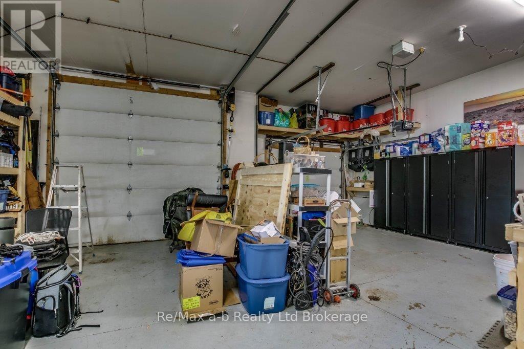 27 Amber Drive, Thames Centre, Ontario  N0L 1G1 - Photo 43 - X12134957