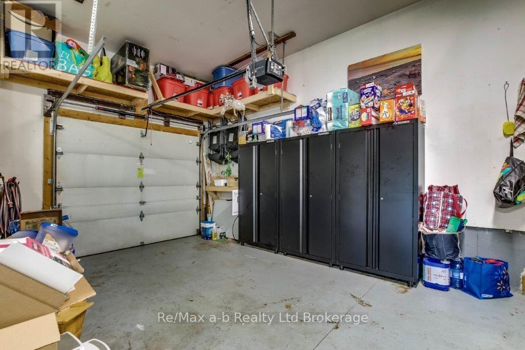 27 Amber Drive, Thames Centre, Ontario  N0L 1G1 - Photo 44 - X12134957