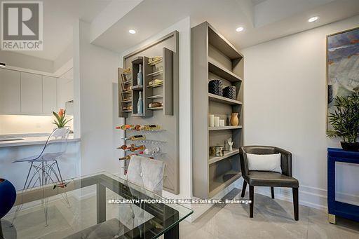 301 - 3 Southvale Drive, Toronto, Ontario  M4G 1G2 - Photo 12 - C12128729