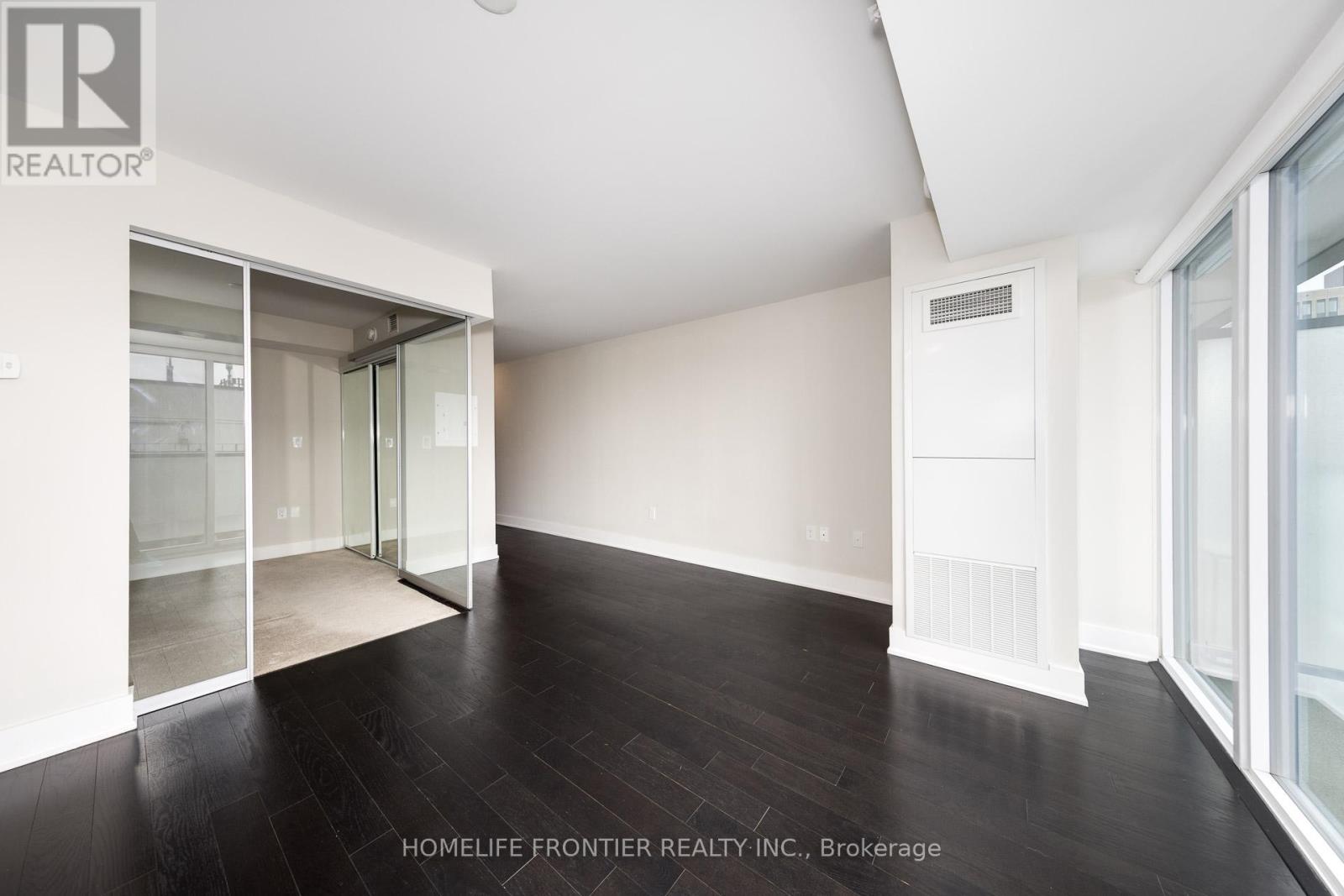 2310 - 955 Bay Street, Toronto, Ontario  M5S 0C6 - Photo 4 - C12201486