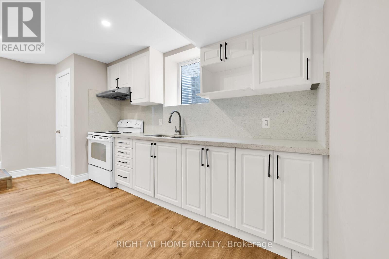 1445 Laurier Avenue, Milton, Ontario  L9T 8T4 - Photo 31 - W12177362