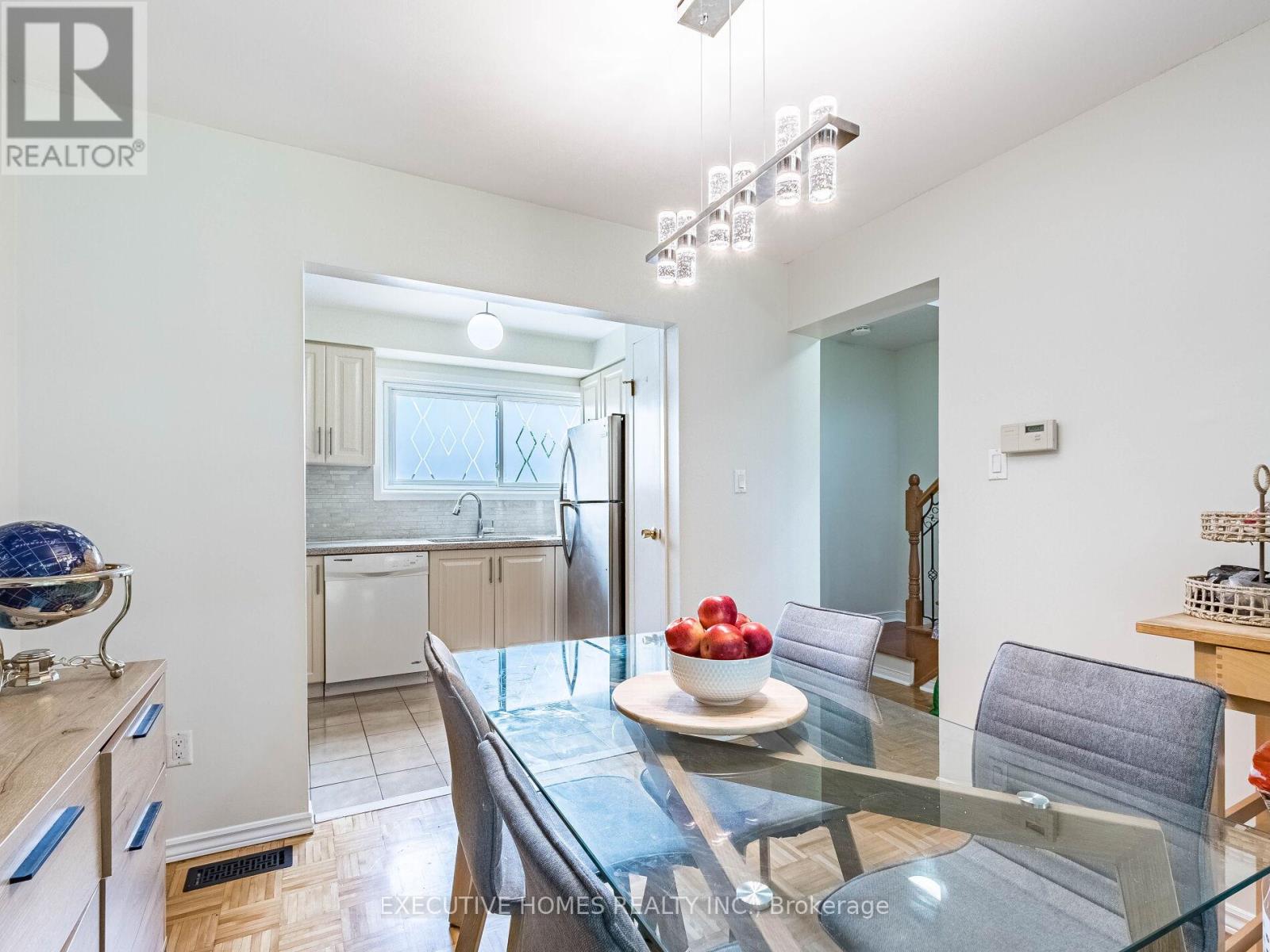 3346 Burdock Place, Mississauga, Ontario  L5A 4B7 - Photo 16 - W12201307