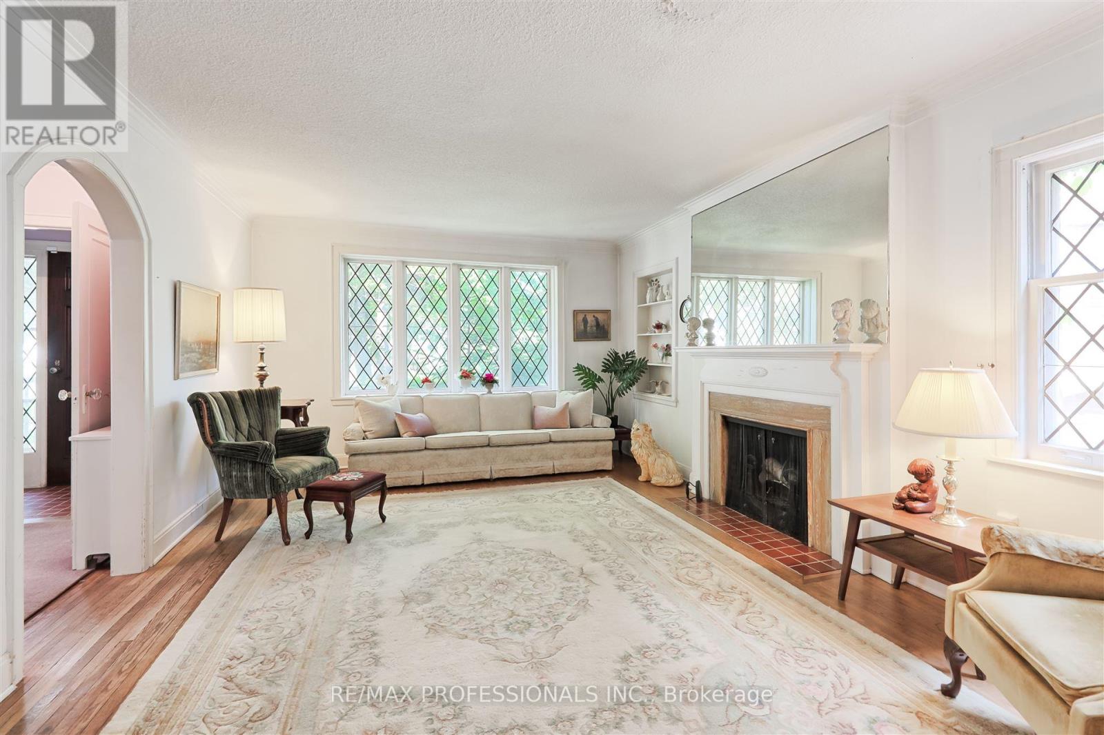 262 South Kingsway, Toronto (High Park-Swansea), Ontario  M6S 3T9 - Photo 13 - W12200516