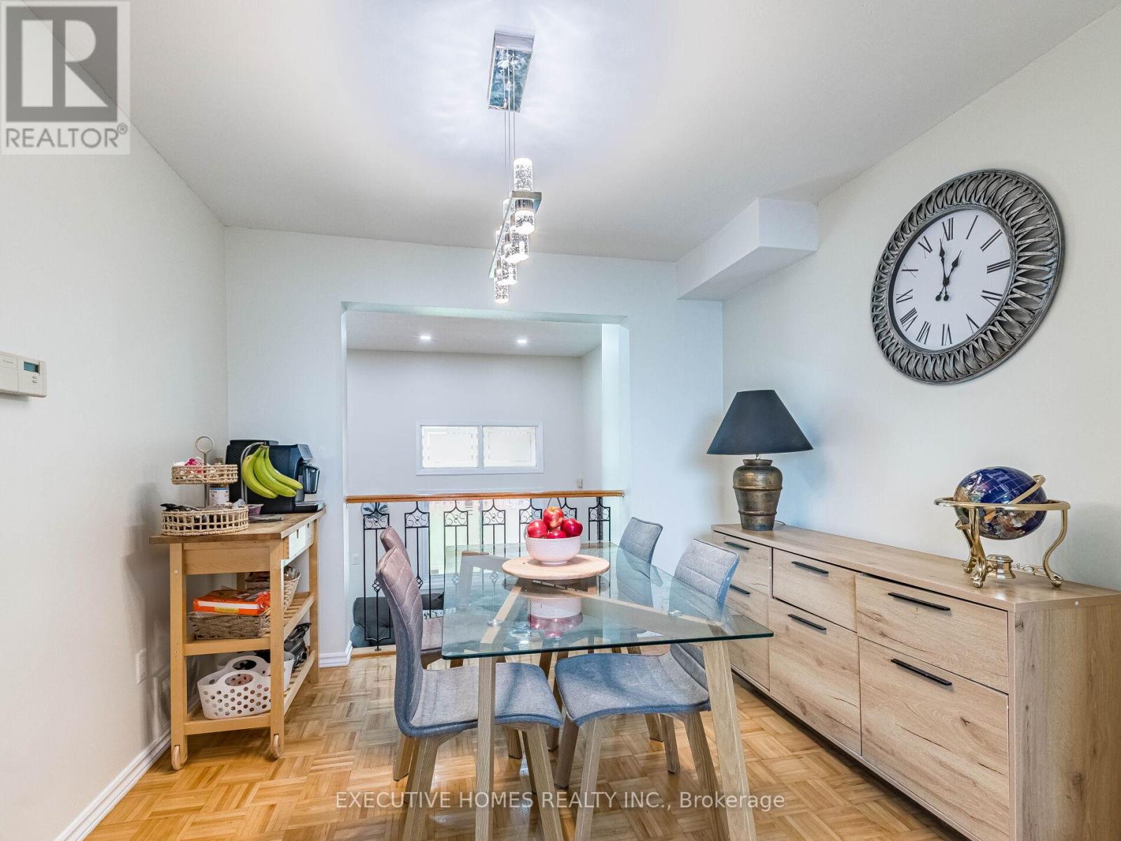 3346 Burdock Place, Mississauga, Ontario  L5A 4B7 - Photo 12 - W12201307