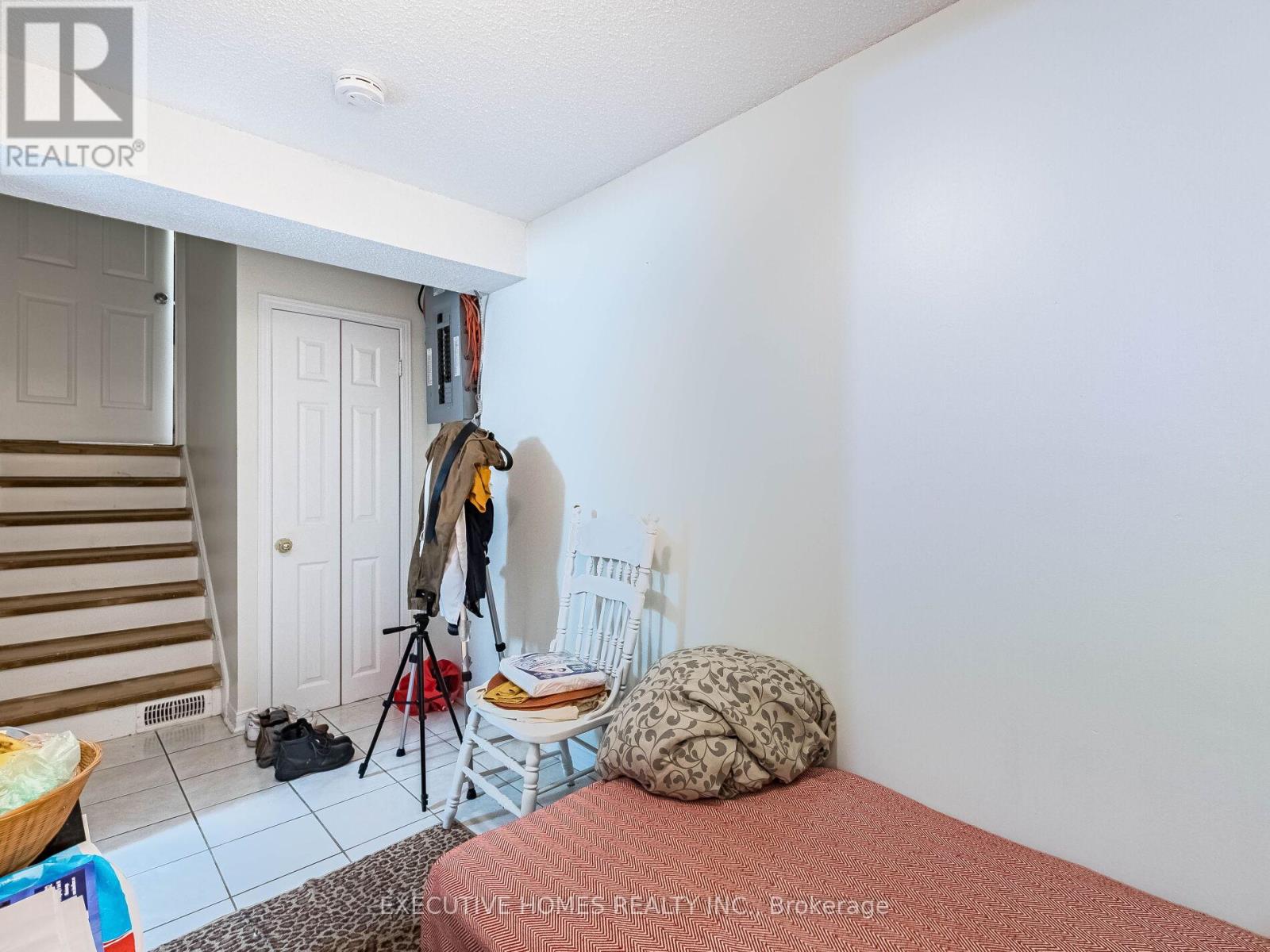 3346 Burdock Place, Mississauga, Ontario  L5A 4B7 - Photo 43 - W12201307