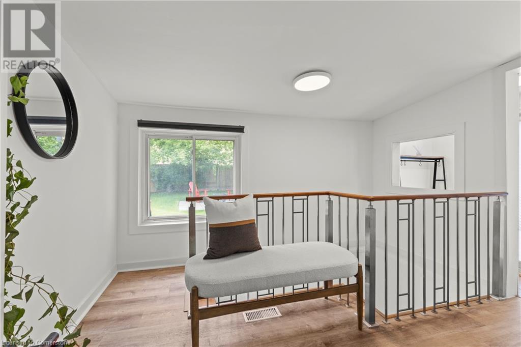 316 East 43rd Street, Hamilton, Ontario  L8T 3C7 - Photo 15 - 40737256