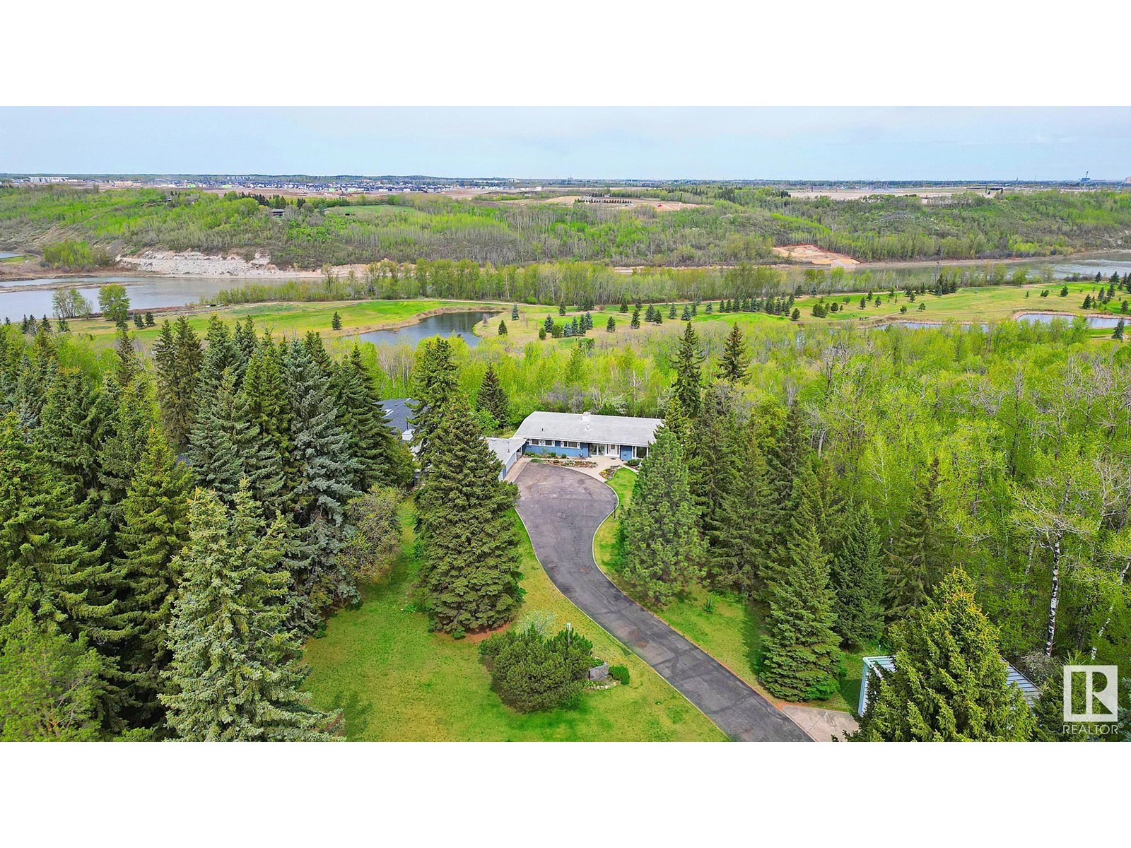 Property at 140 WINDERMERE DR NW image 1