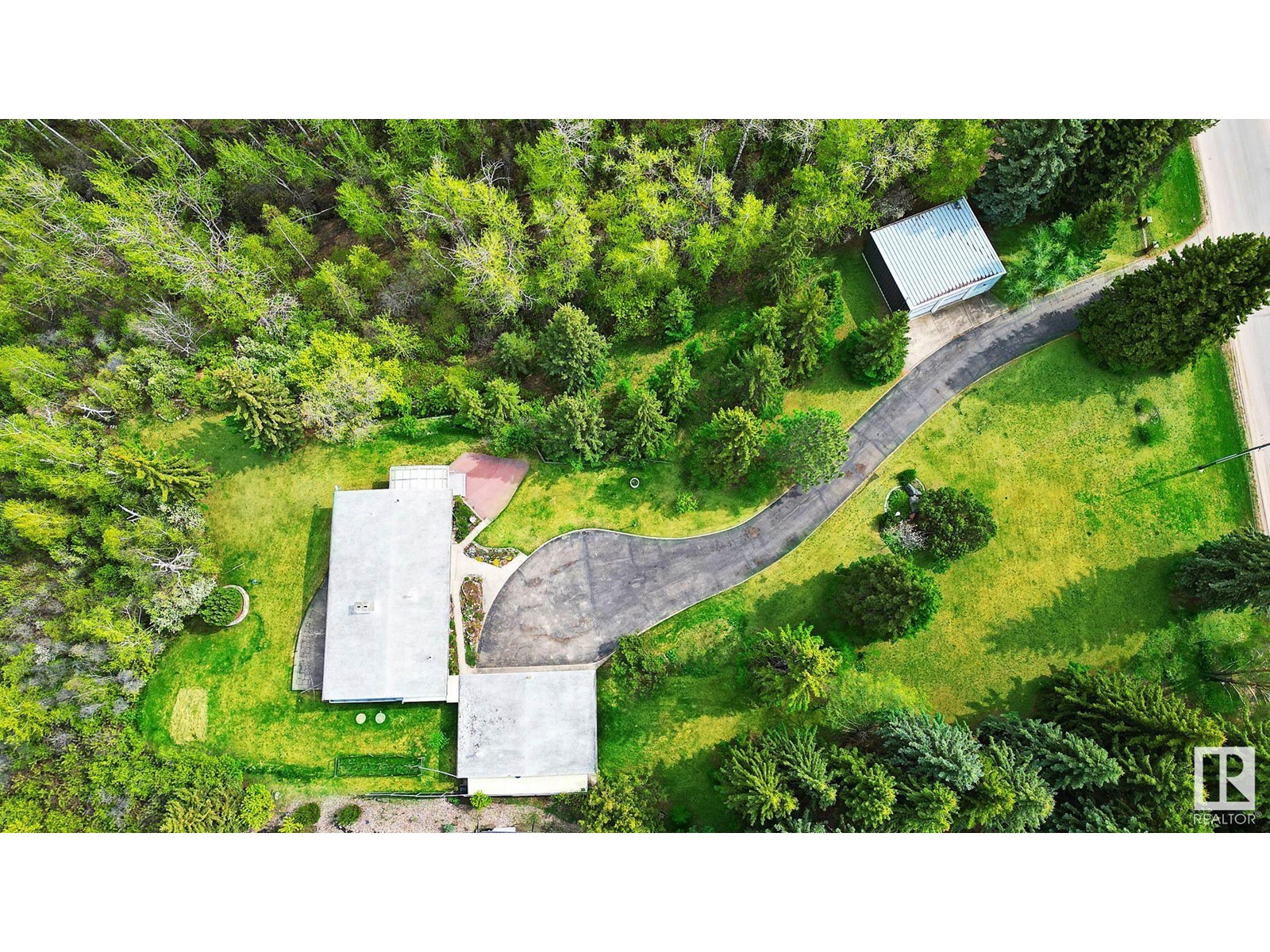 Property at 140 WINDERMERE DR NW image 2