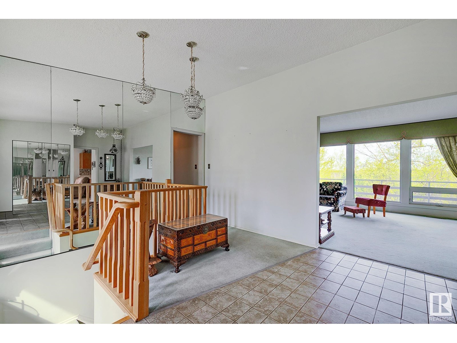 Property at 140 WINDERMERE DR NW image 5