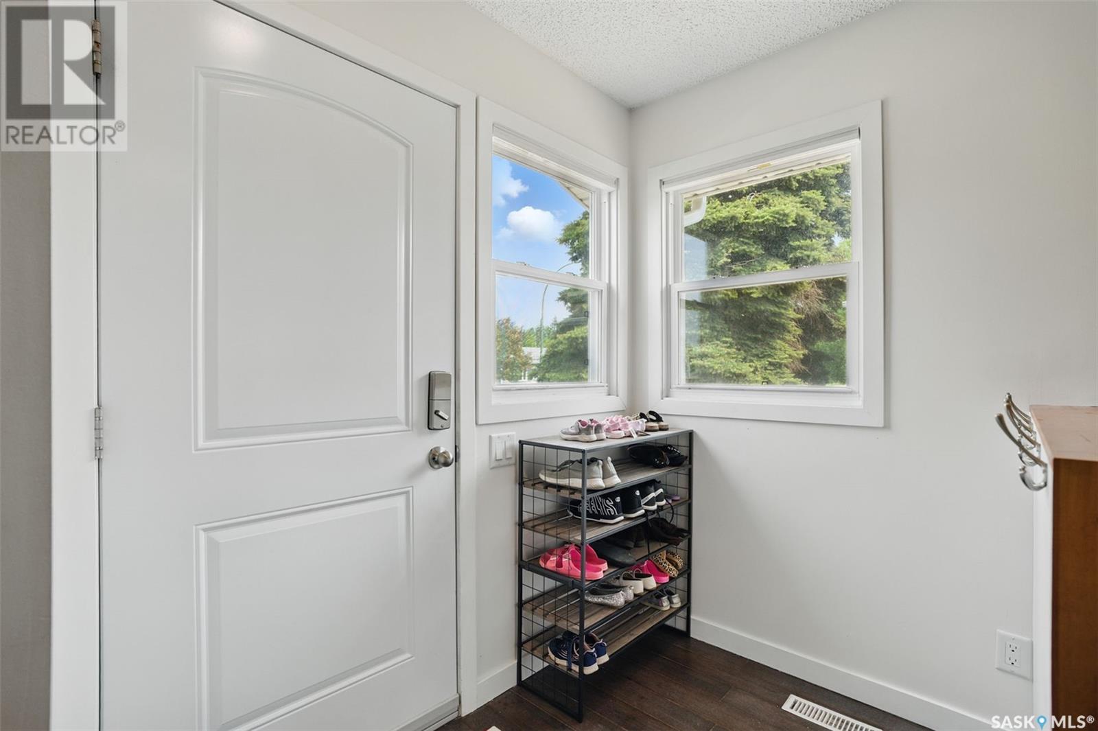 Property at 429 Langevin CRESCENT image 3
