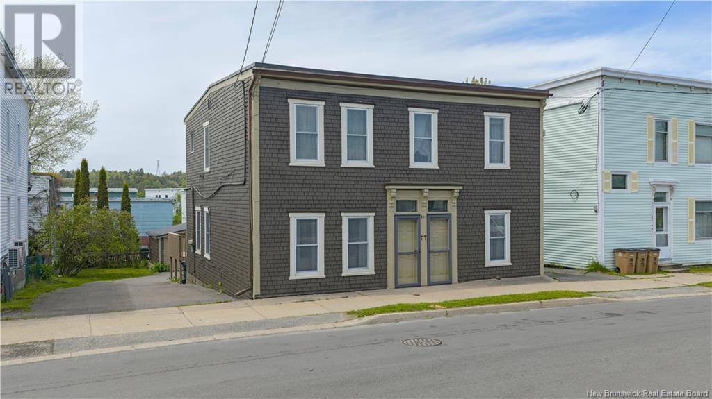 Property at 183 Adelaide Street image 2