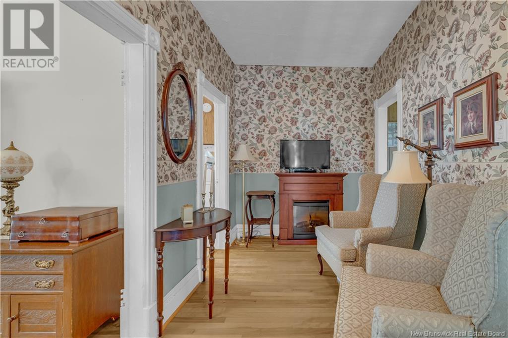 Property at 183 Adelaide Street image 4