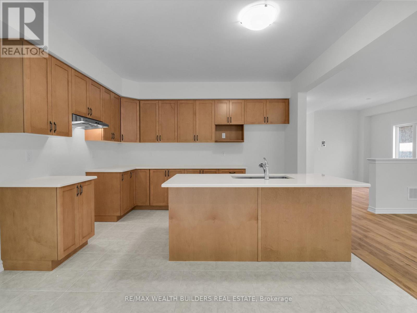 185 Mceachern Lane, Gravenhurst, Ontario  P1P 1A7 - Photo 12 - X12200334