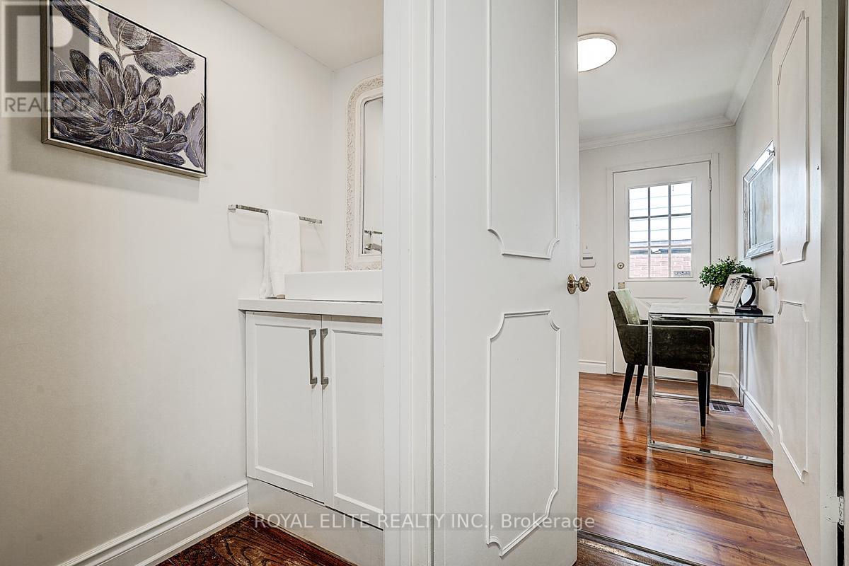 11 Abbeywood Trail, Toronto, Ontario  M3B 3B4 - Photo 26 - C12201555