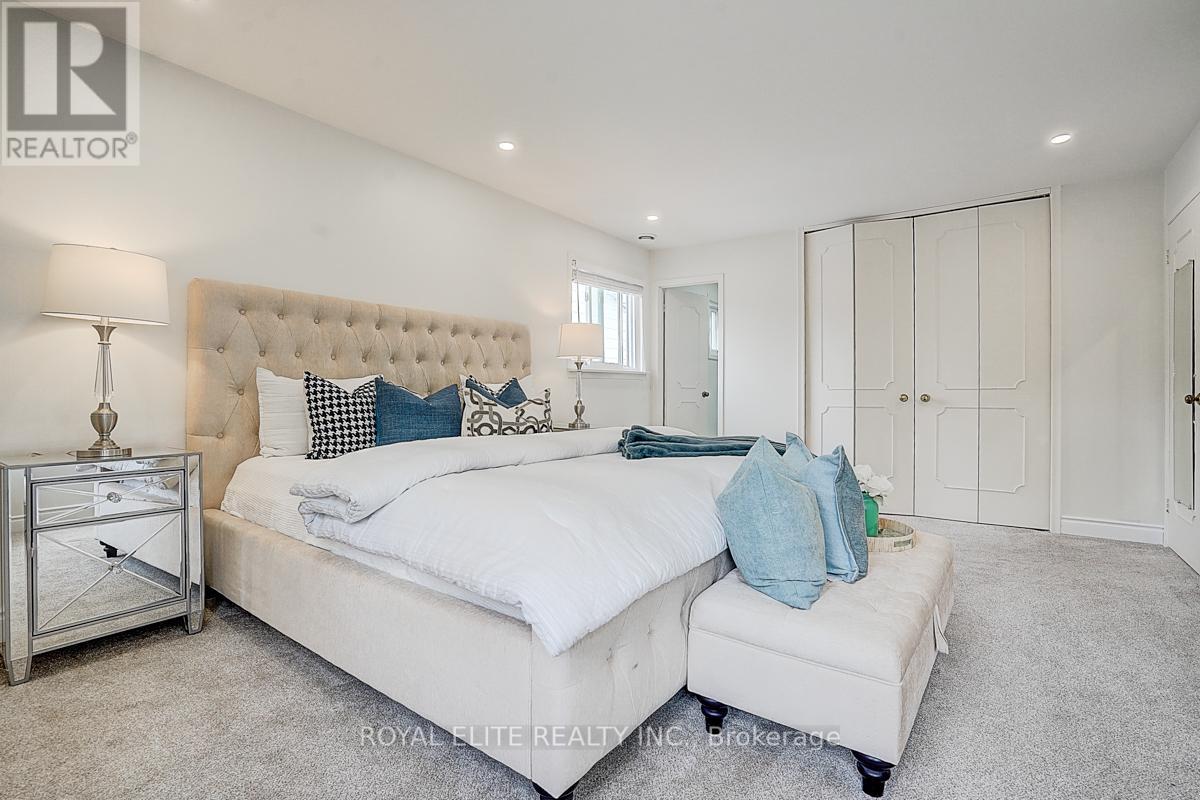 11 Abbeywood Trail, Toronto, Ontario  M3B 3B4 - Photo 32 - C12201555