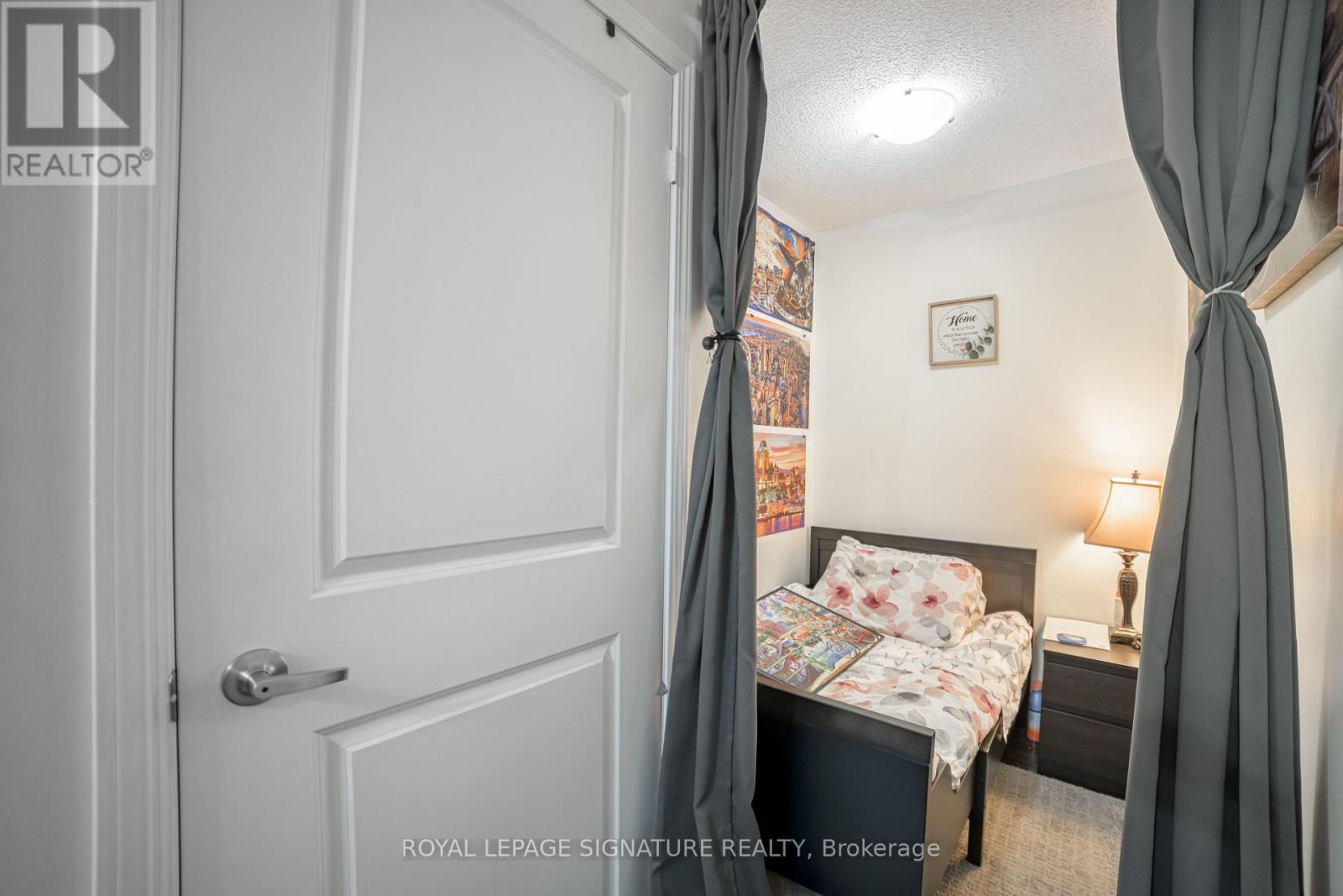 211 - 27 Rean Drive, Toronto (Bayview Village), Ontario  M2K 0A6 - Photo 11 - C12201598