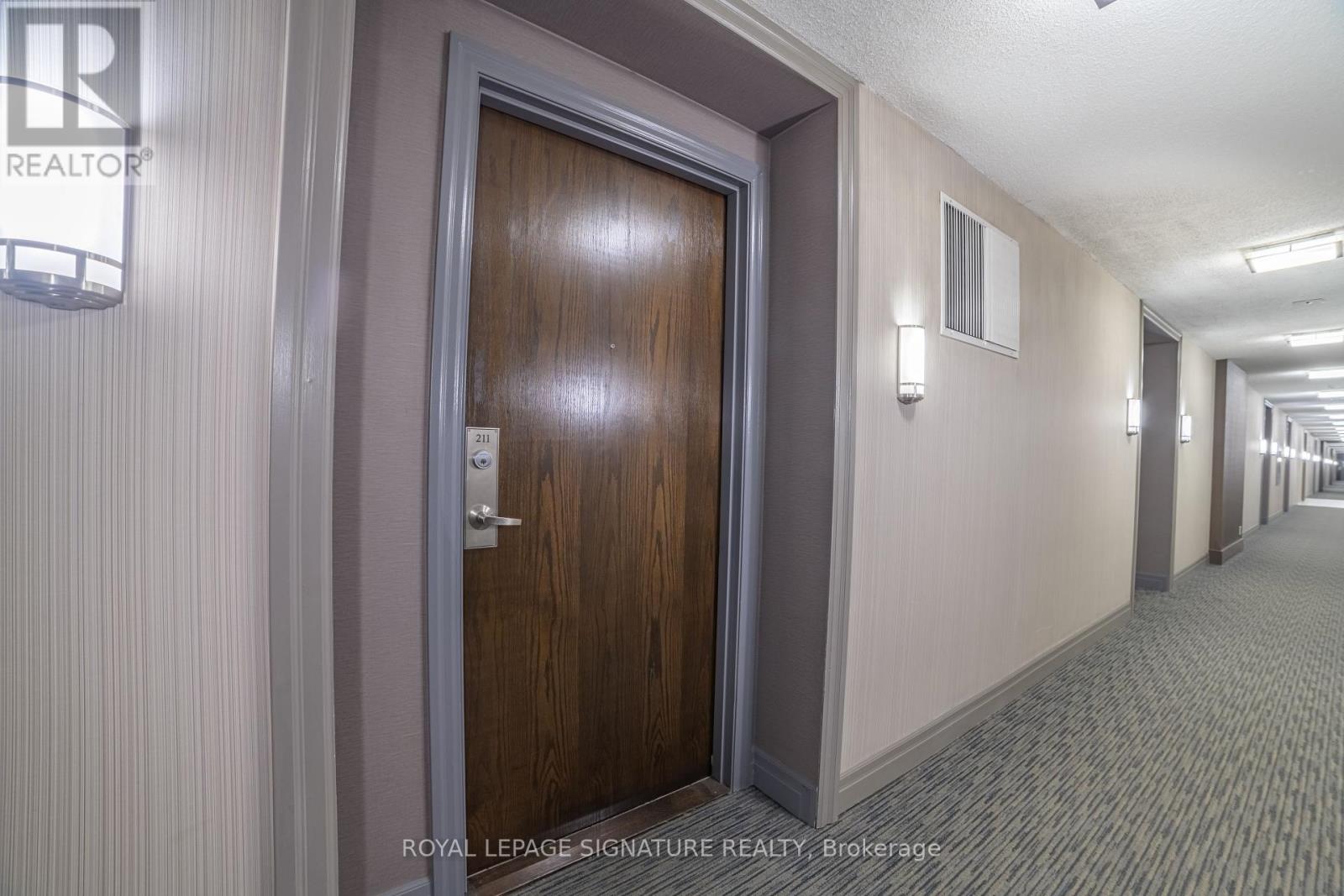 211 - 27 Rean Drive, Toronto (Bayview Village), Ontario  M2K 0A6 - Photo 4 - C12201598