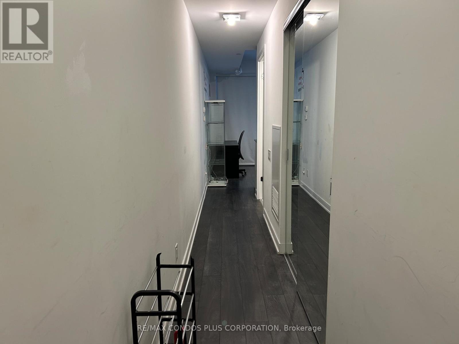 1204 - 57 St Joseph Street, Toronto, Ontario  M5S 0C5 - Photo 3 - C12201625