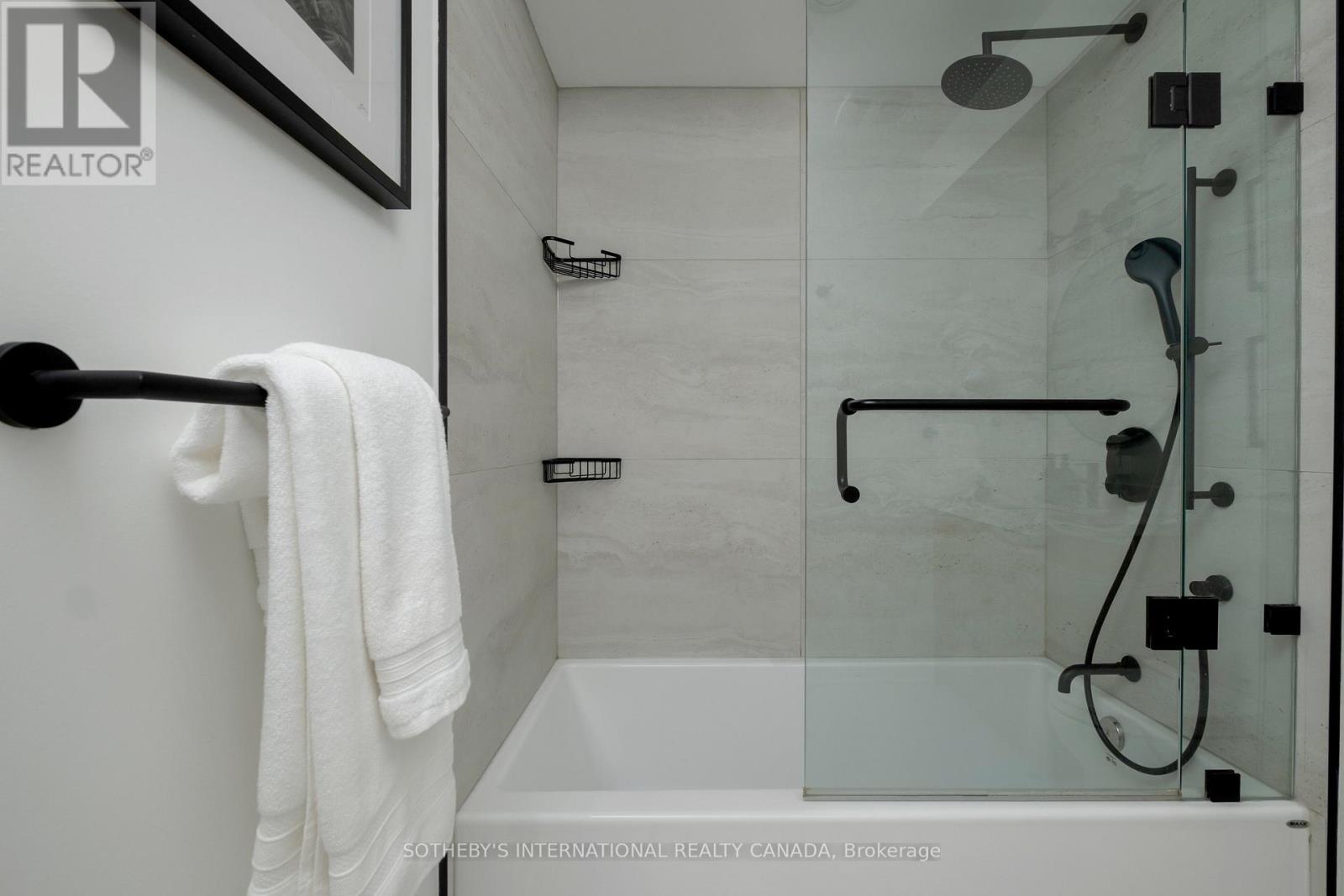 141 Green Gardens Boulevard, Toronto, Ontario  M6A 0E3 - Photo 39 - C12201711