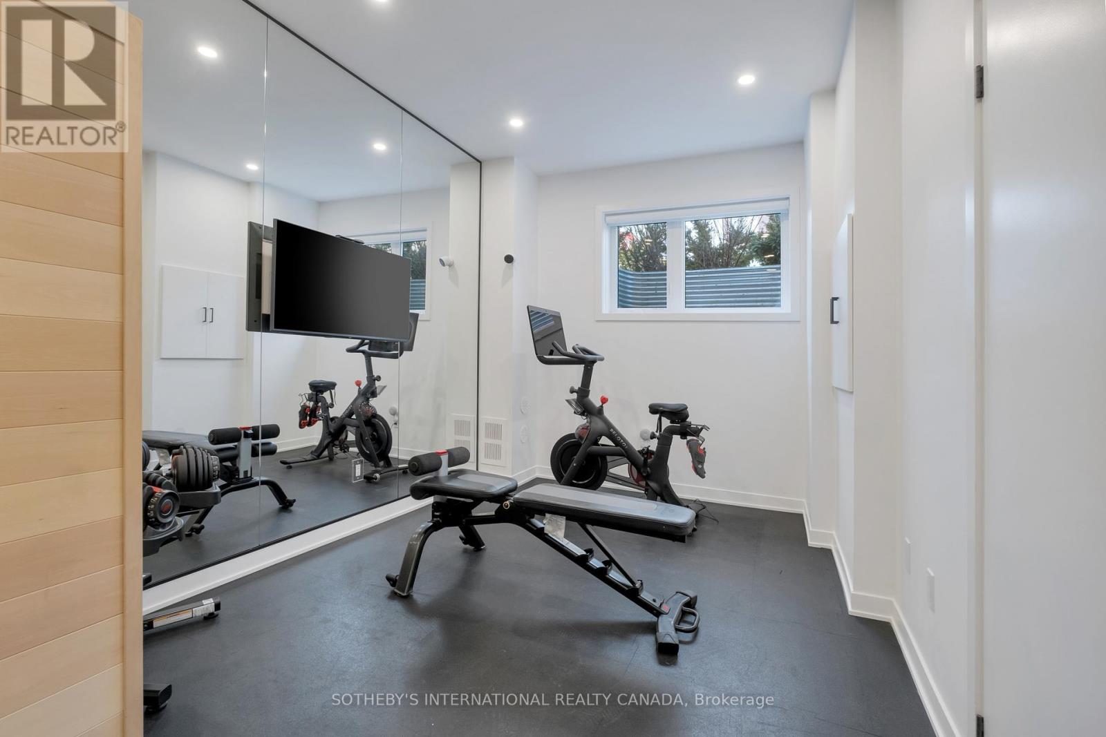 141 Green Gardens Boulevard, Toronto (Englemount-Lawrence), Ontario  M6A 0E3 - Photo 46 - C12201711
