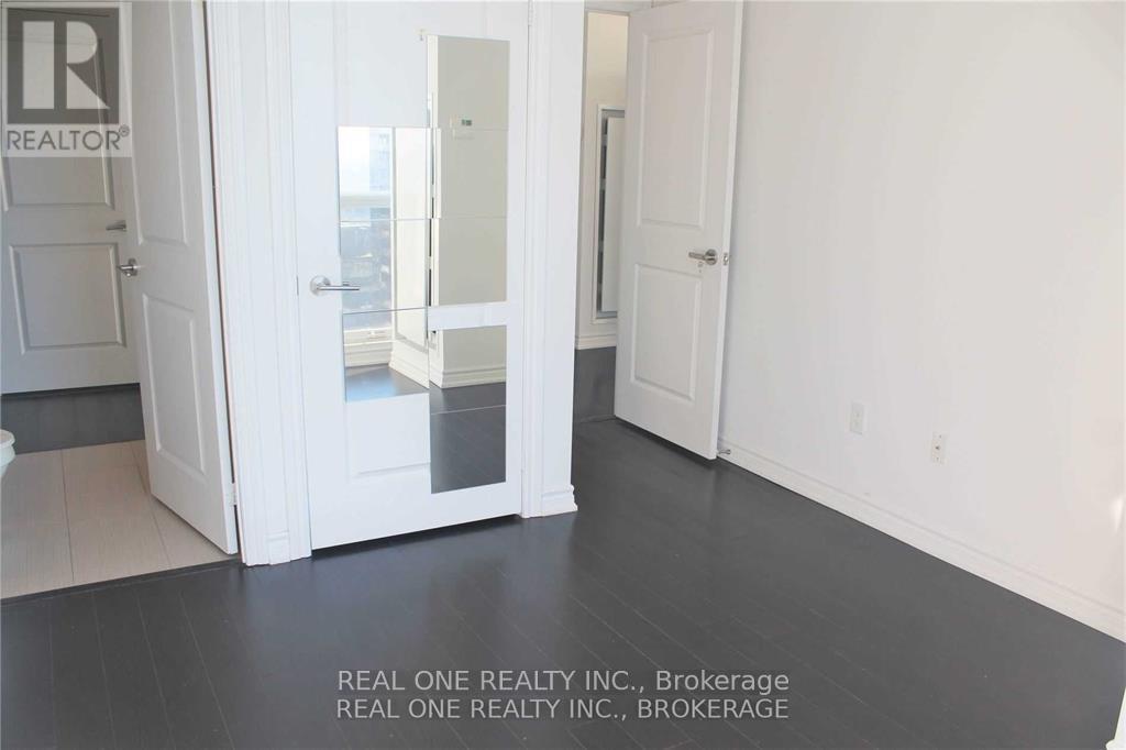 4010 - 386 Yonge Street, Toronto, Ontario  M5B 0A5 - Photo 15 - C12201721
