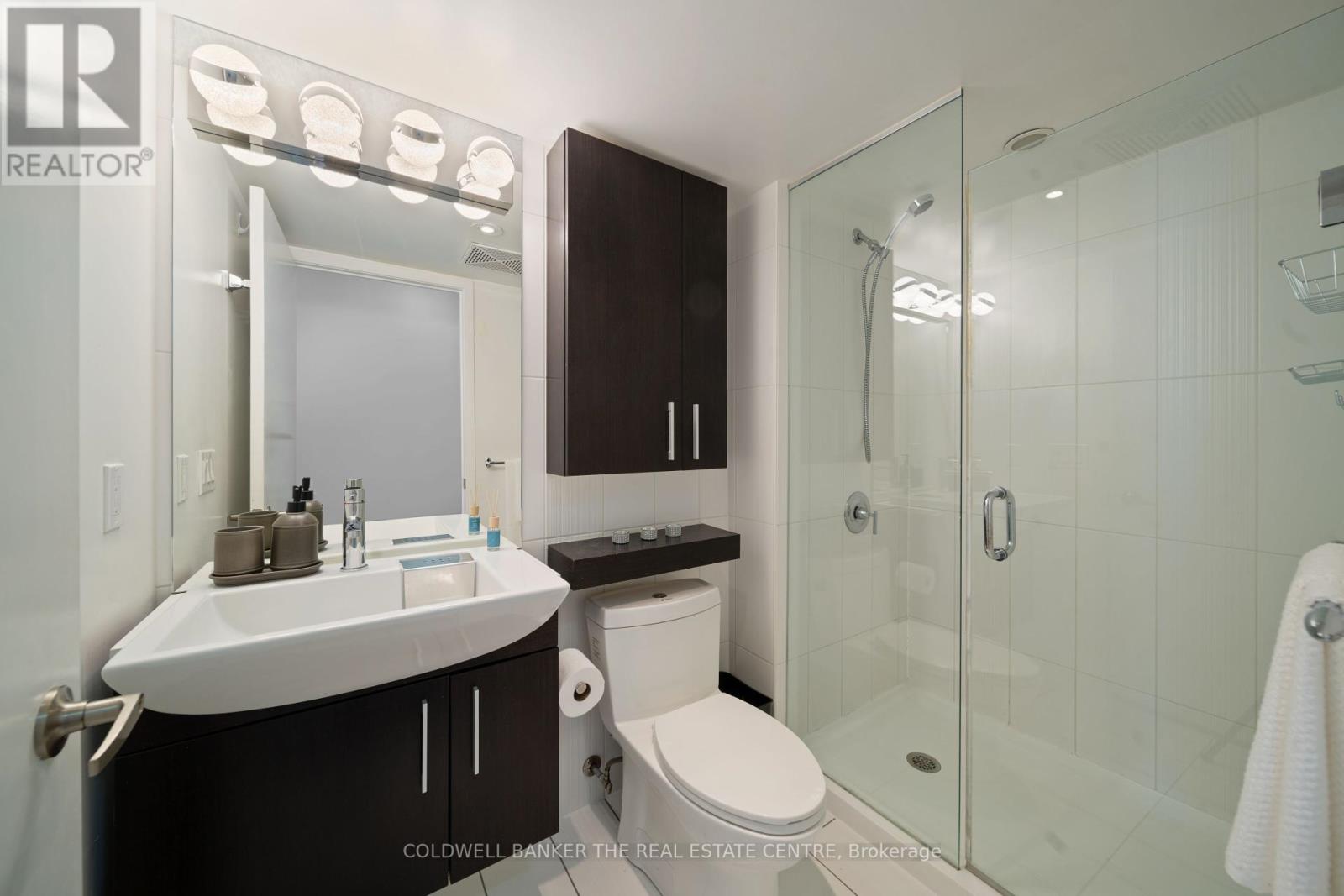 1207 - 8 Telegram Mews, Toronto, Ontario  M5V 3Z5 - Photo 25 - C12201731