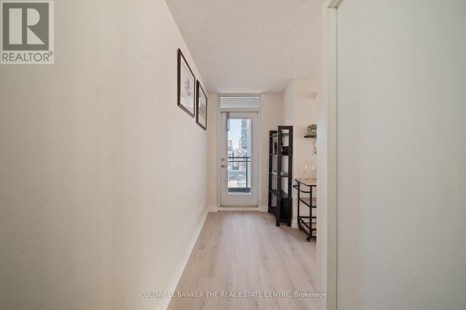 1207 - 8 Telegram Mews, Toronto, Ontario  M5V 3Z5 - Photo 6 - C12201731