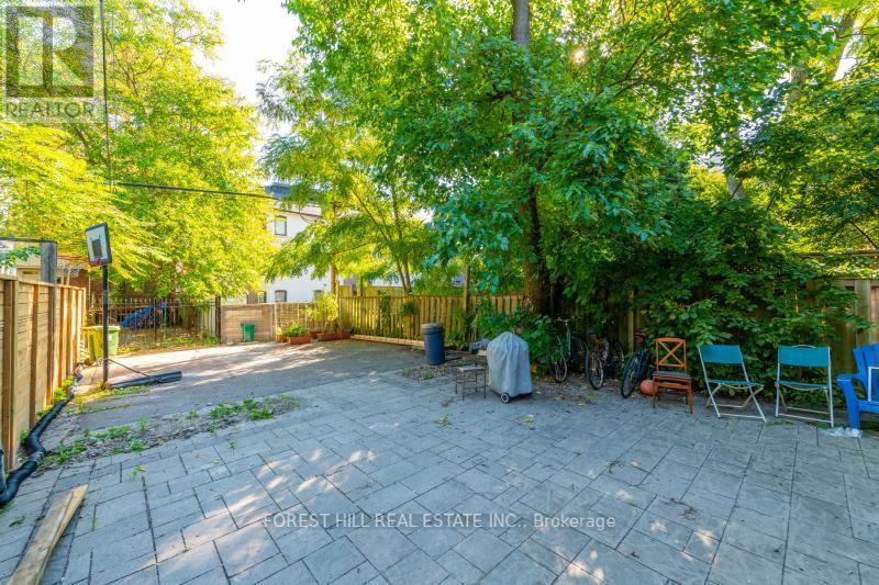 2 - 151 Walmer Road, Toronto, Ontario  M5R 2X8 - Photo 17 - C12201732