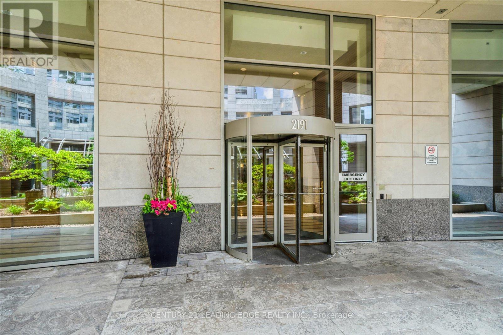 3201 - 2191 Yonge Street, Toronto (Mount Pleasant West), Ontario  M4S 3H8 - Photo 3 - C12201738