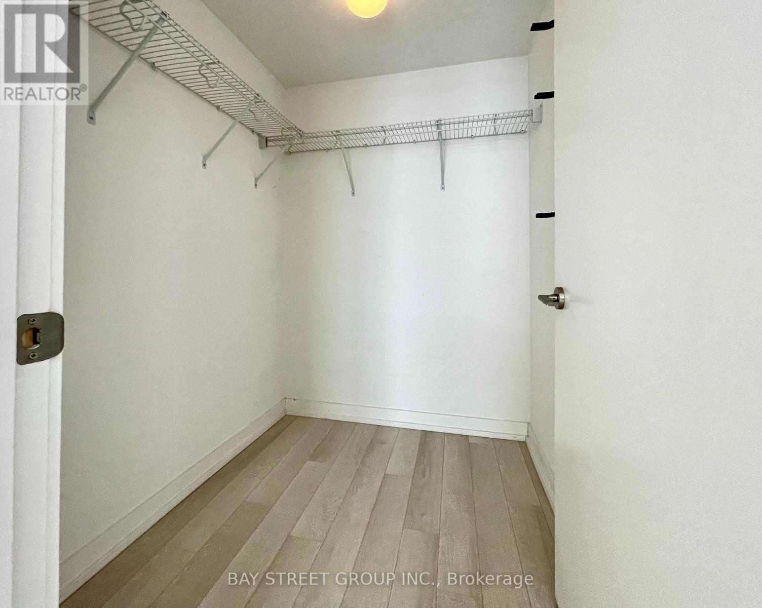 3206 - 117 Mcmahon Drive, Toronto (Bayview Village), Ontario  M2K 2X9 - Photo 11 - C12201767