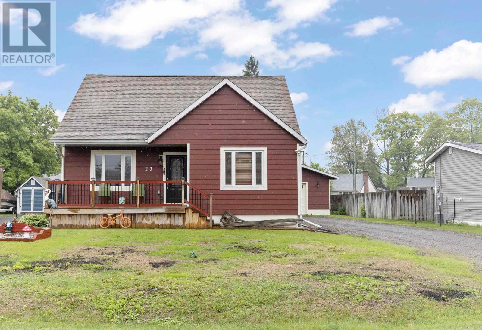 23 Longview Ave, Blind River, Ontario  P0R 1B0 - Photo 2 - SM251418