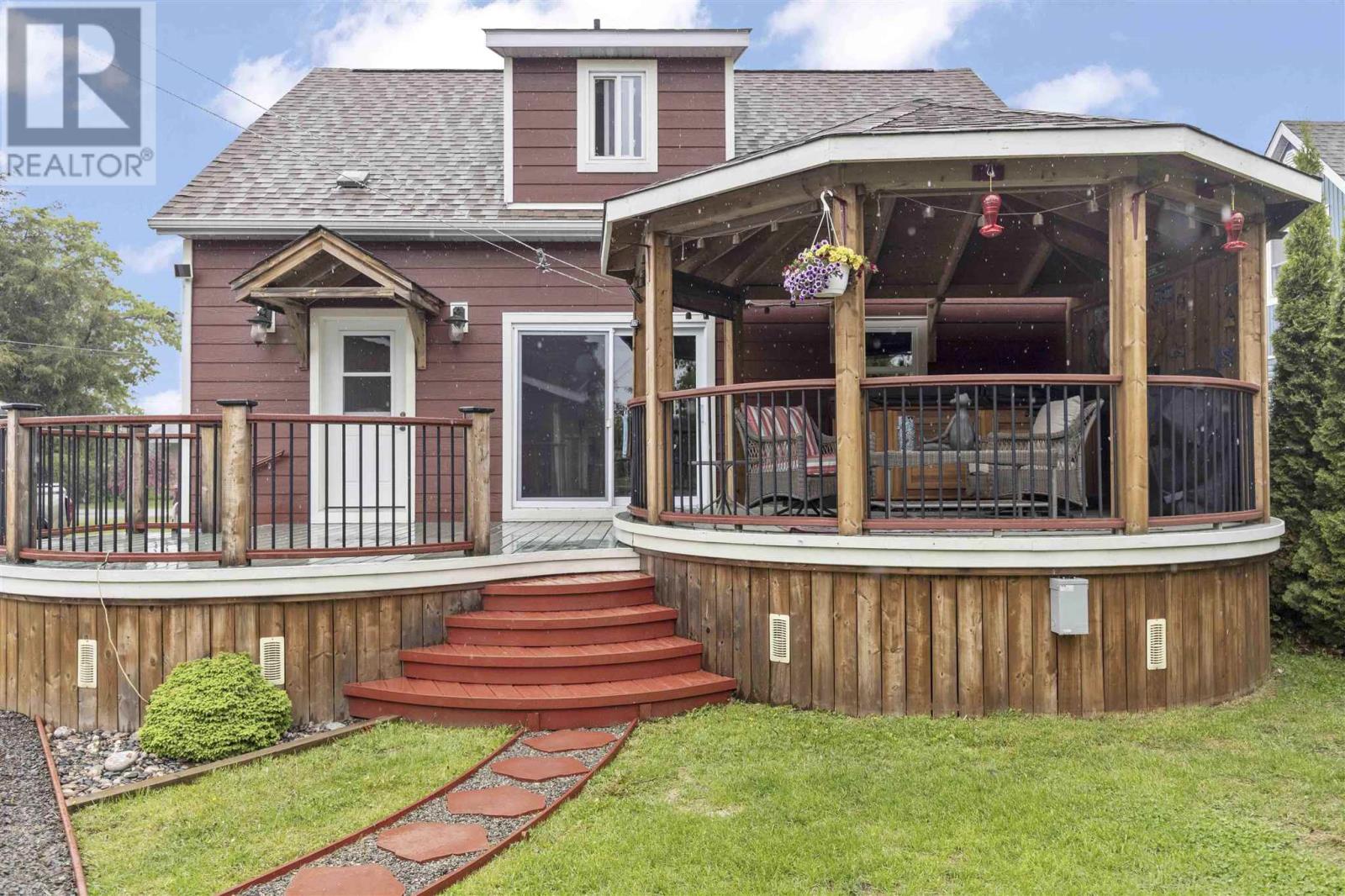 23 Longview Ave, Blind River, Ontario  P0R 1B0 - Photo 3 - SM251418