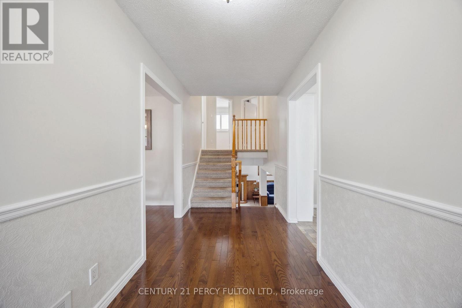 53 Sandringham Drive, Clarington, Ontario  L1E 1X2 - Photo 4 - E12201594