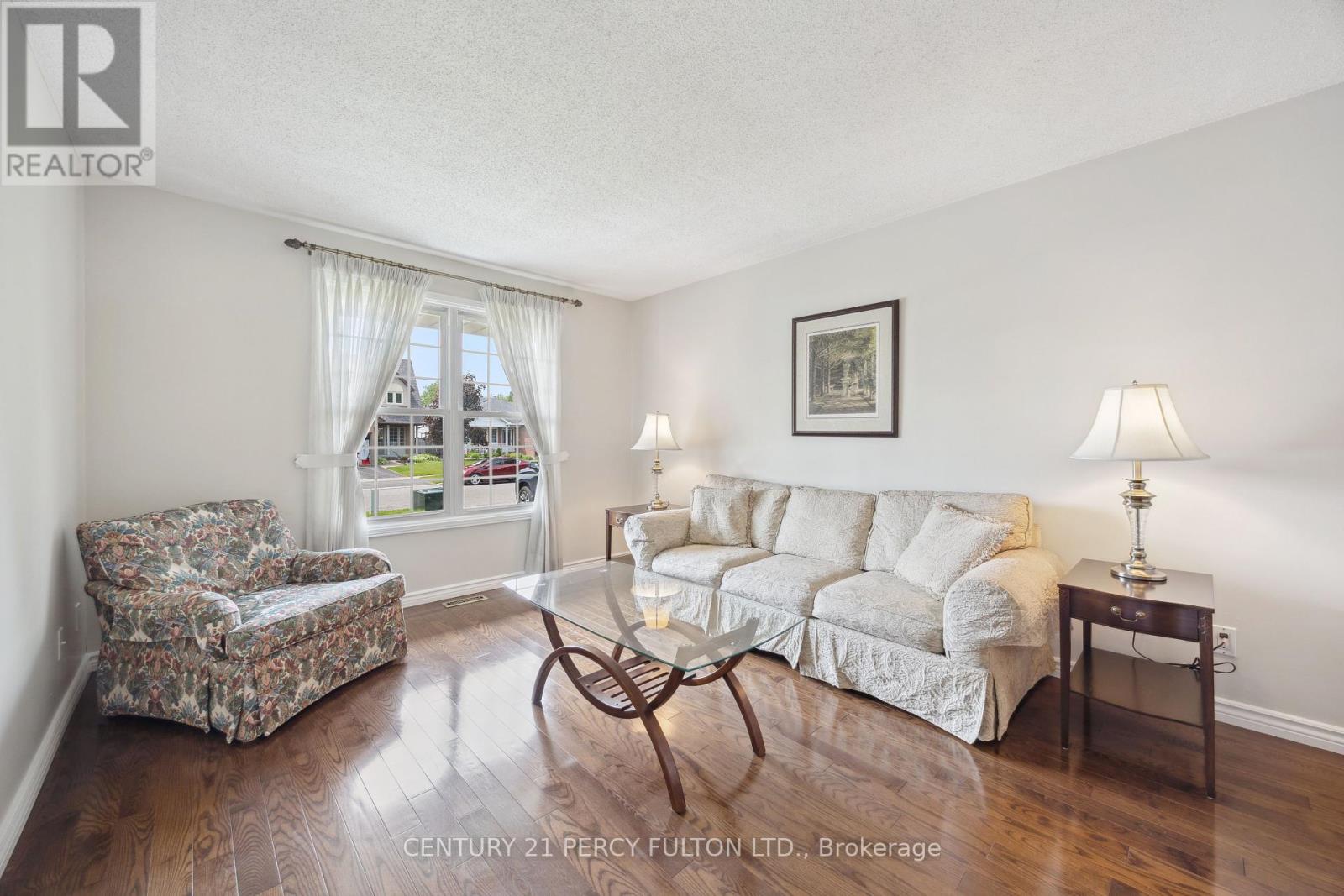 53 Sandringham Drive, Clarington, Ontario  L1E 1X2 - Photo 5 - E12201594