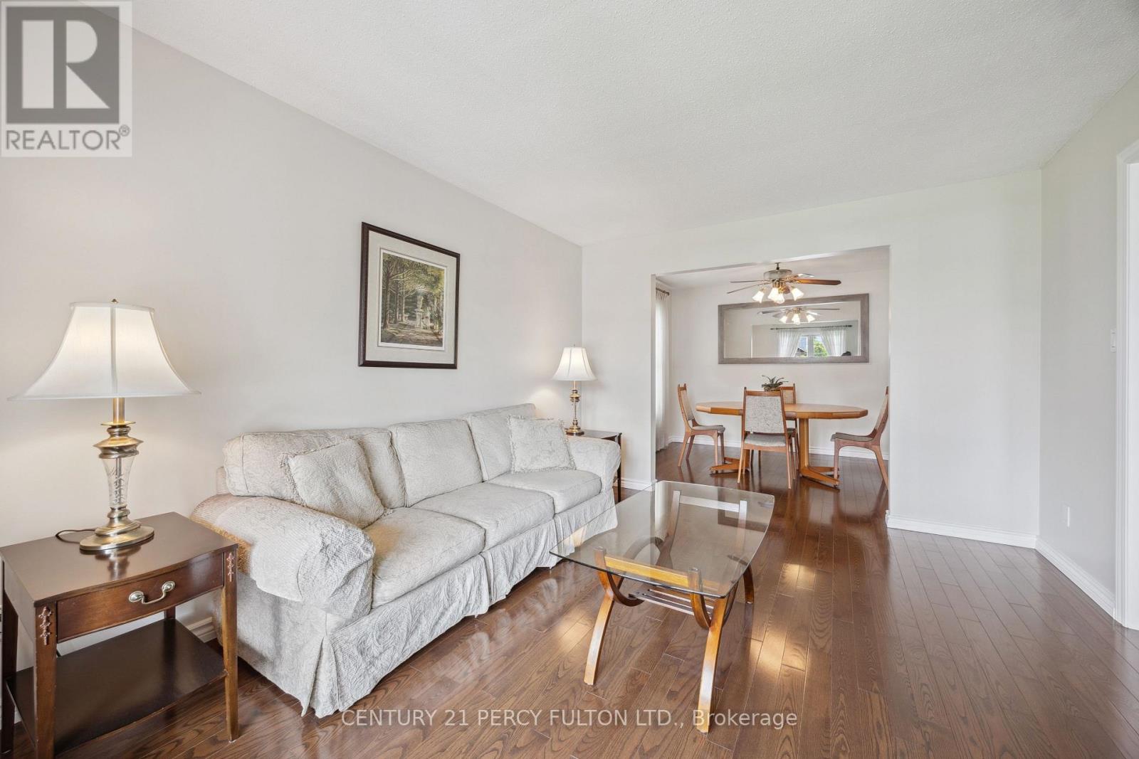 53 Sandringham Drive, Clarington, Ontario  L1E 1X2 - Photo 6 - E12201594