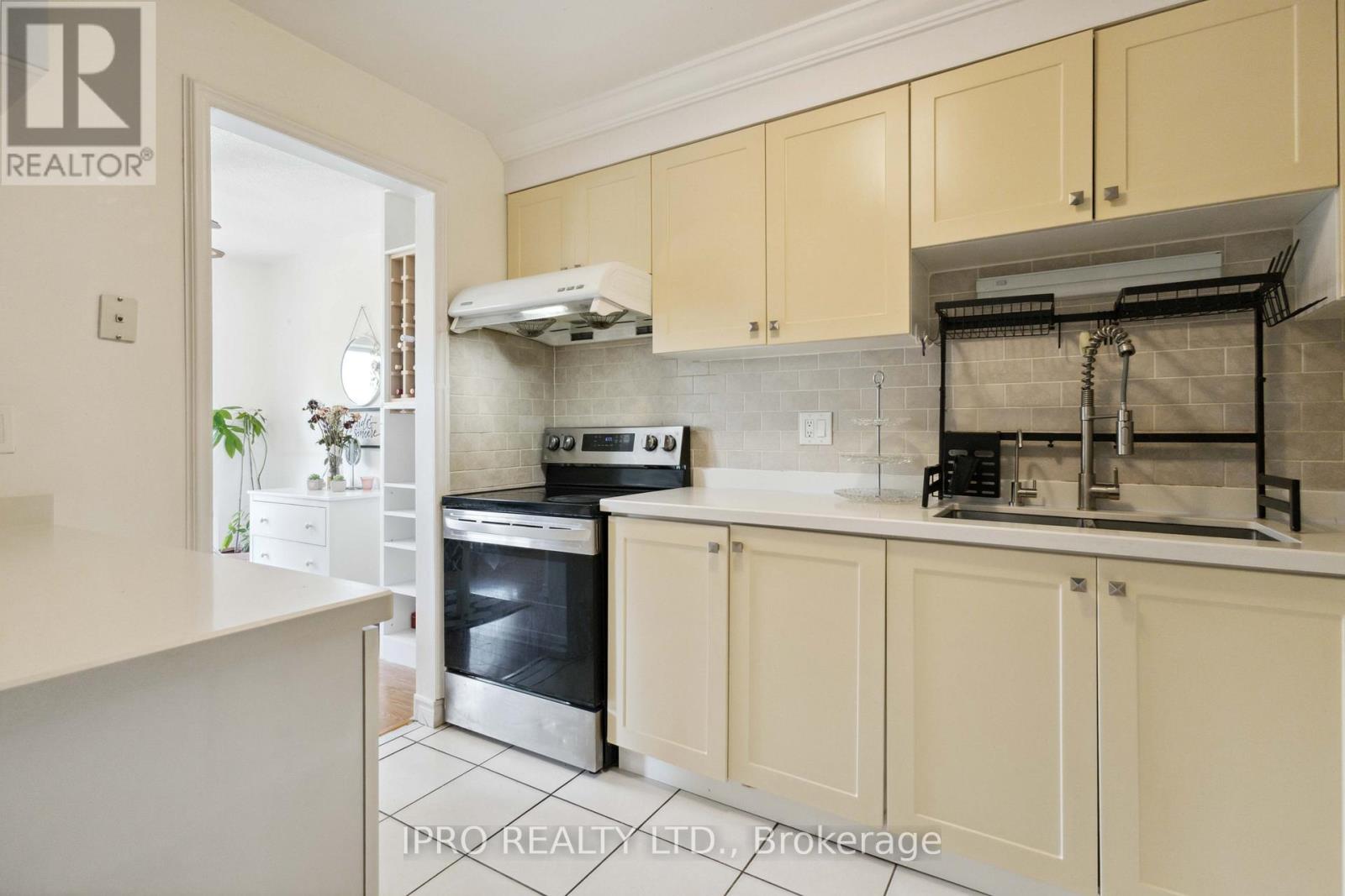 20 - 50 Bridletowne Circle W, Toronto (L'amoreaux), Ontario  M1W 2G8 - Photo 14 - E12201676