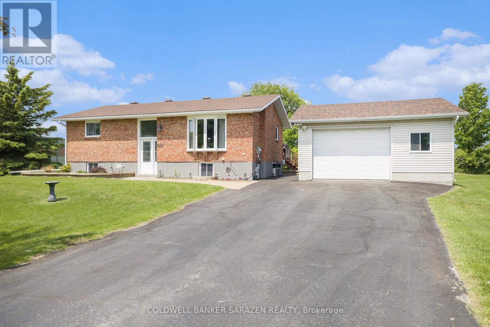 1059 Flynn Avenue, Ottawa, Ontario  K7S 3G7 - Photo 2 - X11972924