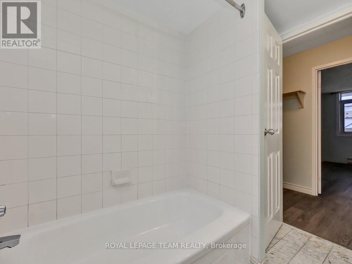 309 - 1025 Grenon Avenue, Ottawa, Ontario  K2B 8S5 - Photo 21 - X12186263