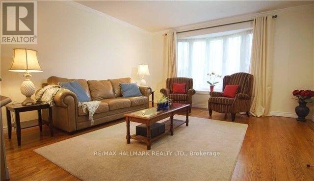 Main Fl - 8 Corbett Crescent, Aurora (Aurora Highlands), Ontario  L4G 2G1 - Photo 3 - N12201576