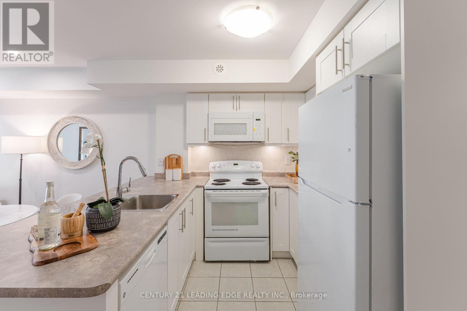 814 - 1 Blanche Lane, Markham, Ontario  L6B 0A3 - Photo 8 - N12201590