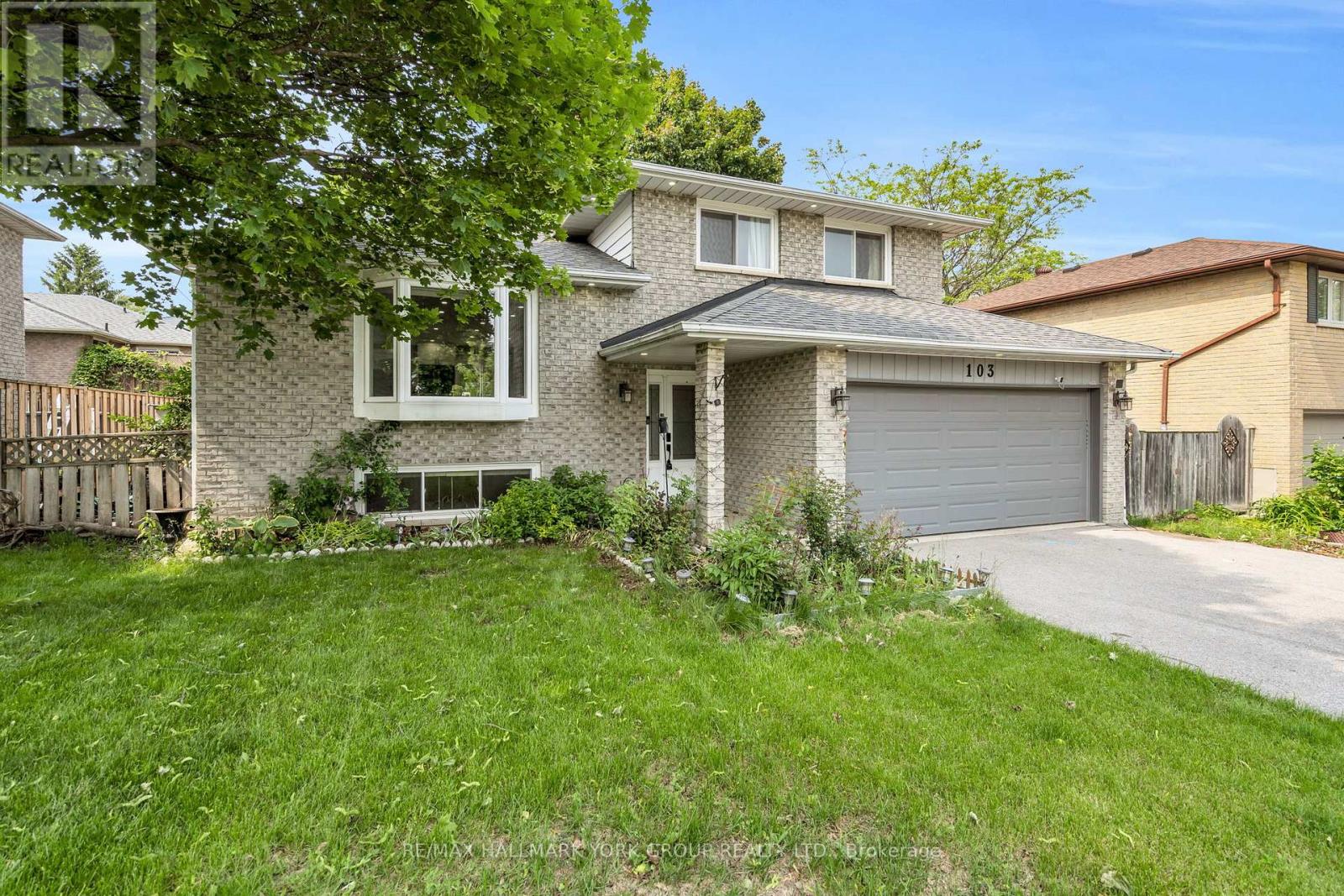 103 Wood Crescent, Bradford West Gwillimbury (Bradford), Ontario  L3Z 2G4 - Photo 2 - N12201611