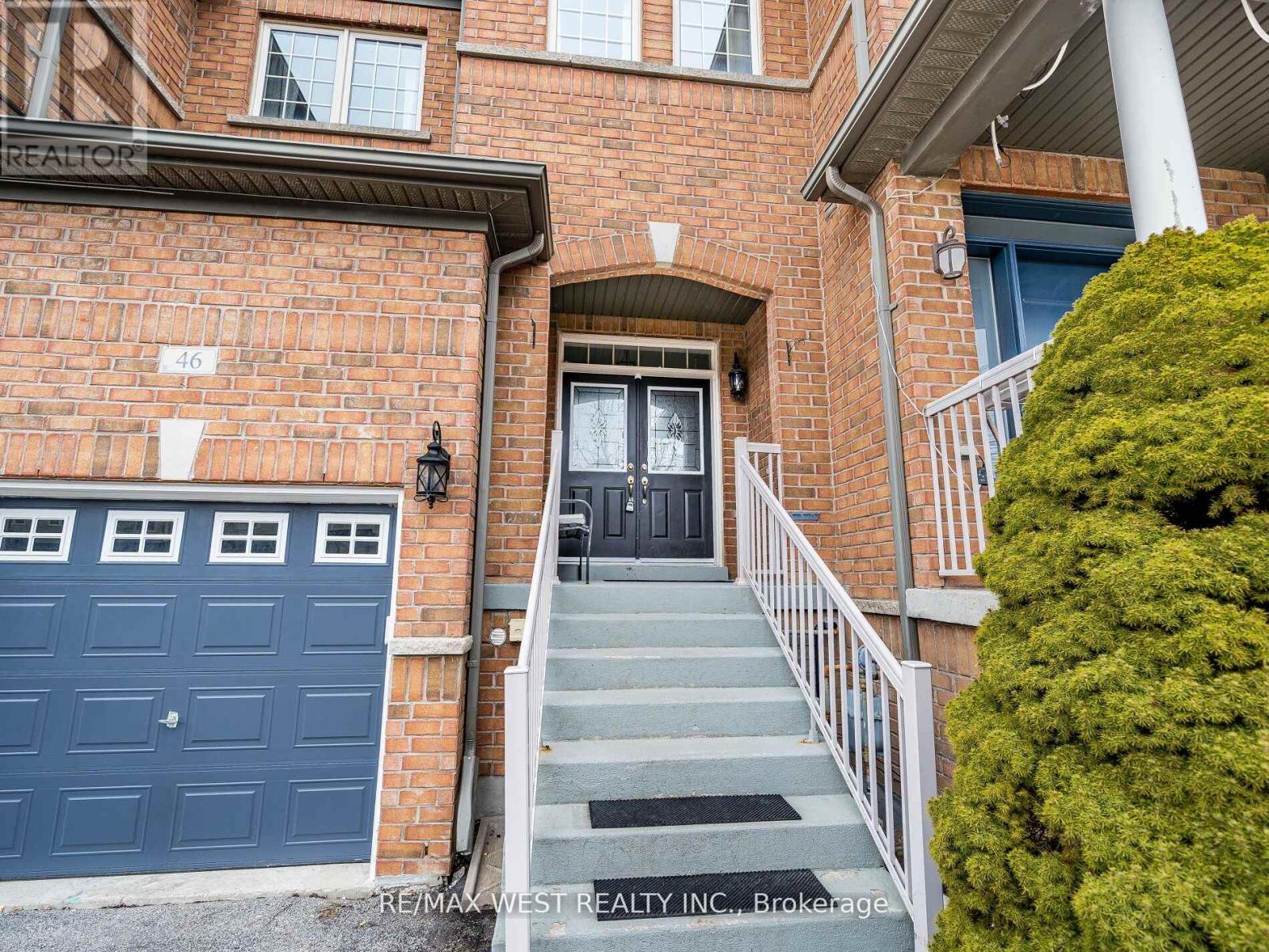 46 Gosnel Circle, Bradford West Gwillimbury (Bradford), Ontario  L3Z 2A5 - Photo 2 - N12201629