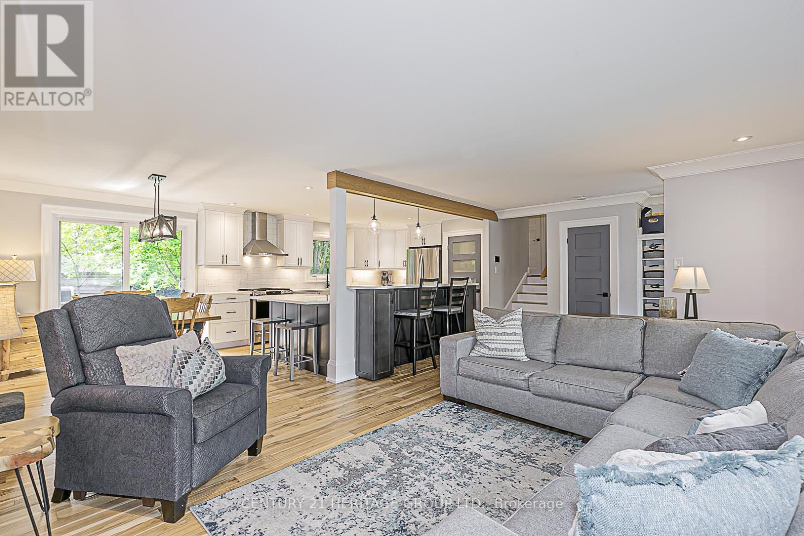 137 Beechwood Crescent, Newmarket, Ontario  L3Y 1W2 - Photo 6 - N12201645