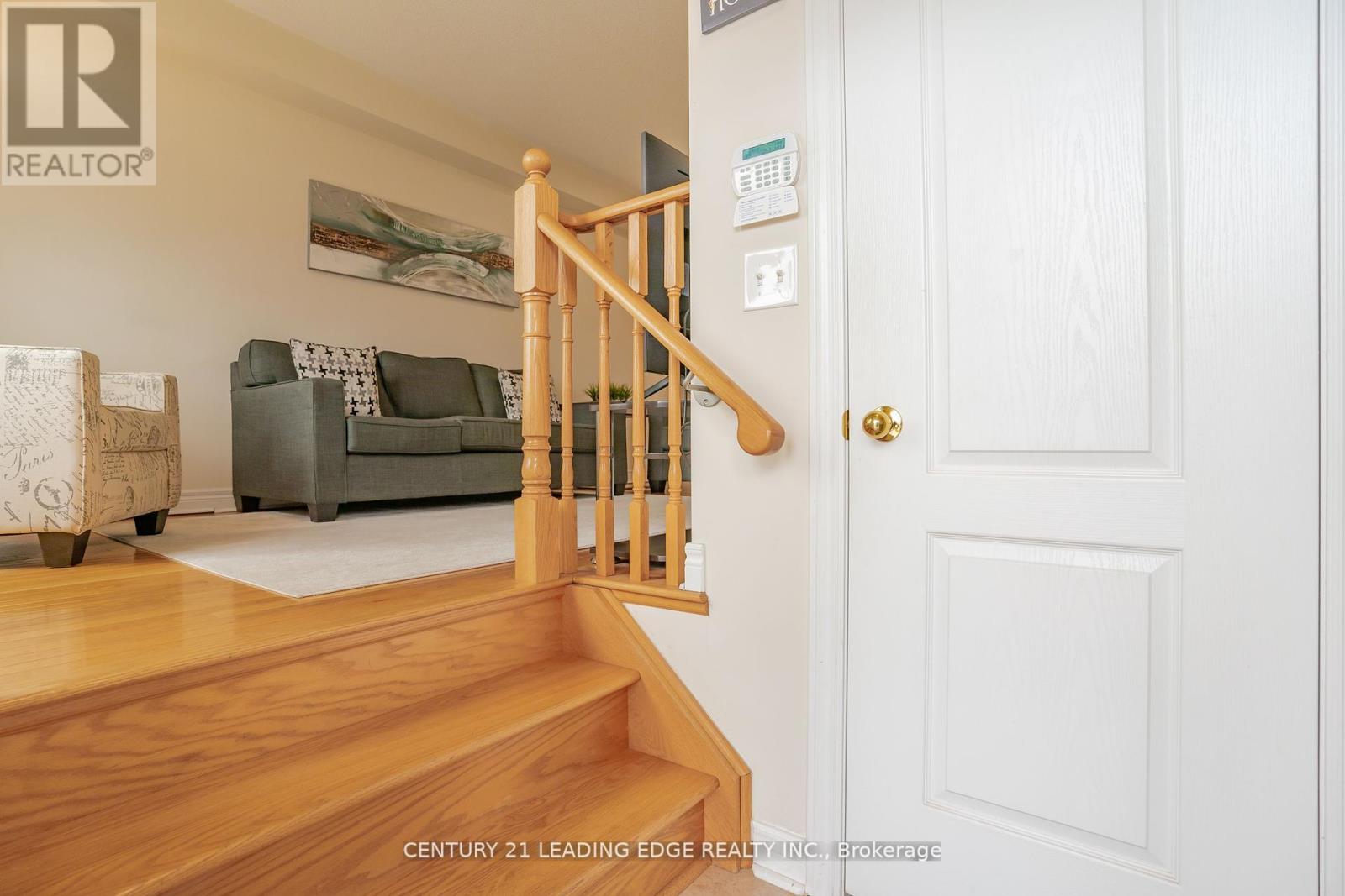 488 Riverlands Avenue, Markham (Cornell), Ontario  L6B 0R9 - Photo 4 - N12201686