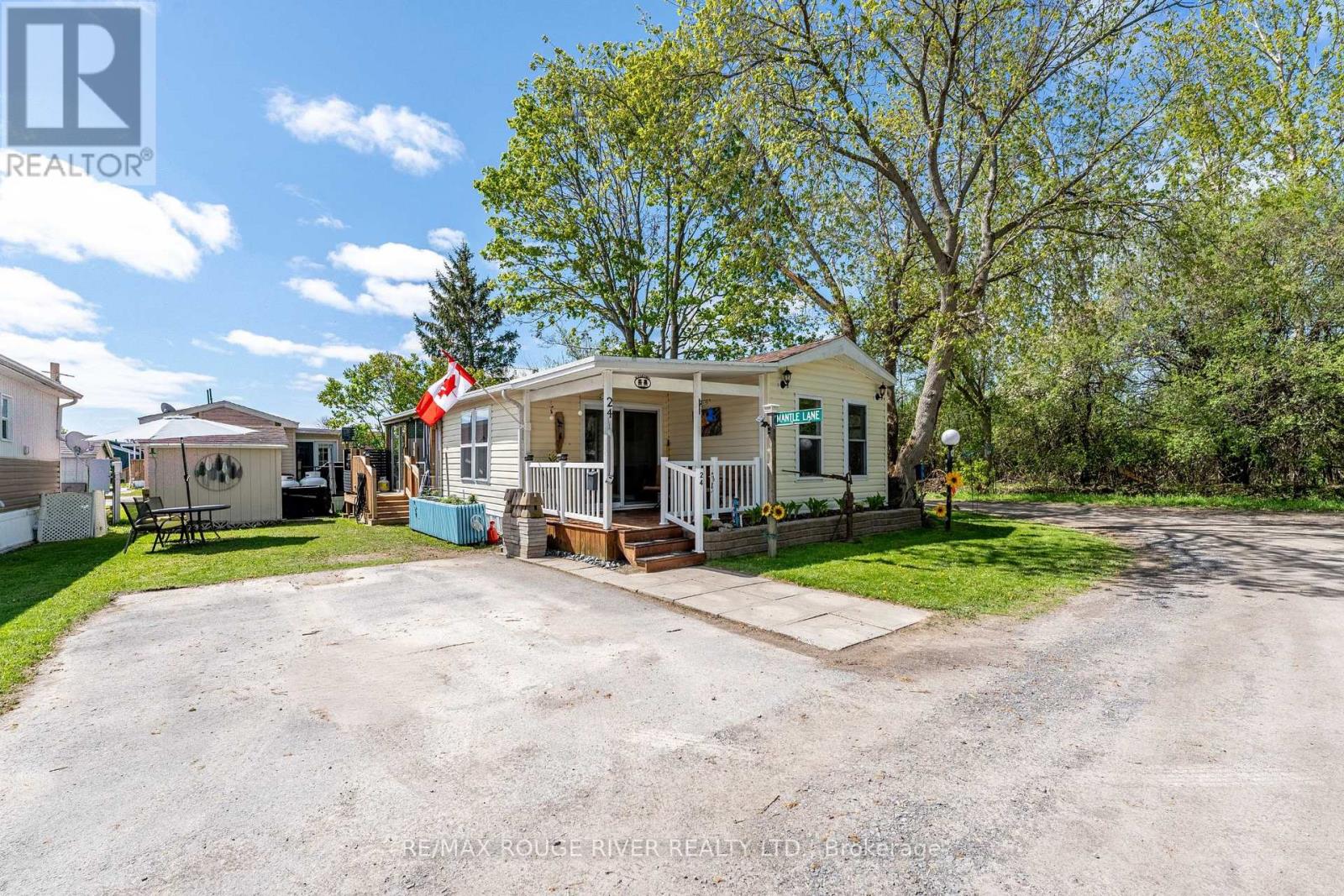 D24 - 153 County Road 27 Road, Prince Edward County, Ontario K0K 1T0 - Photo 3 - X12201771