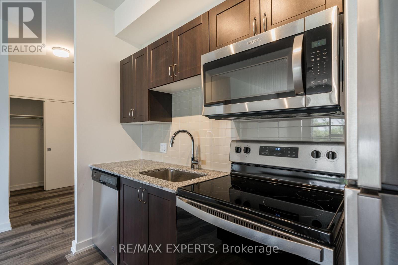 307 - 430 Essa Road, Barrie (Holly), Ontario  L4N 9C6 - Photo 11 - S12201562