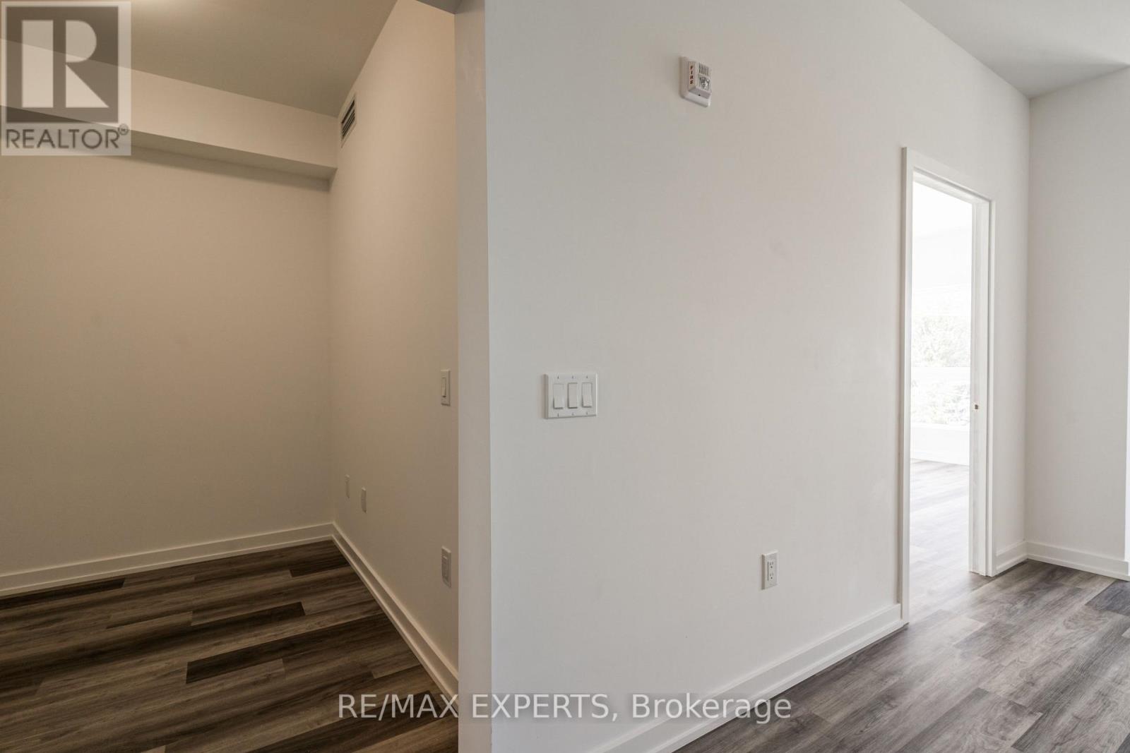 307 - 430 Essa Road, Barrie (Holly), Ontario  L4N 9C6 - Photo 25 - S12201562