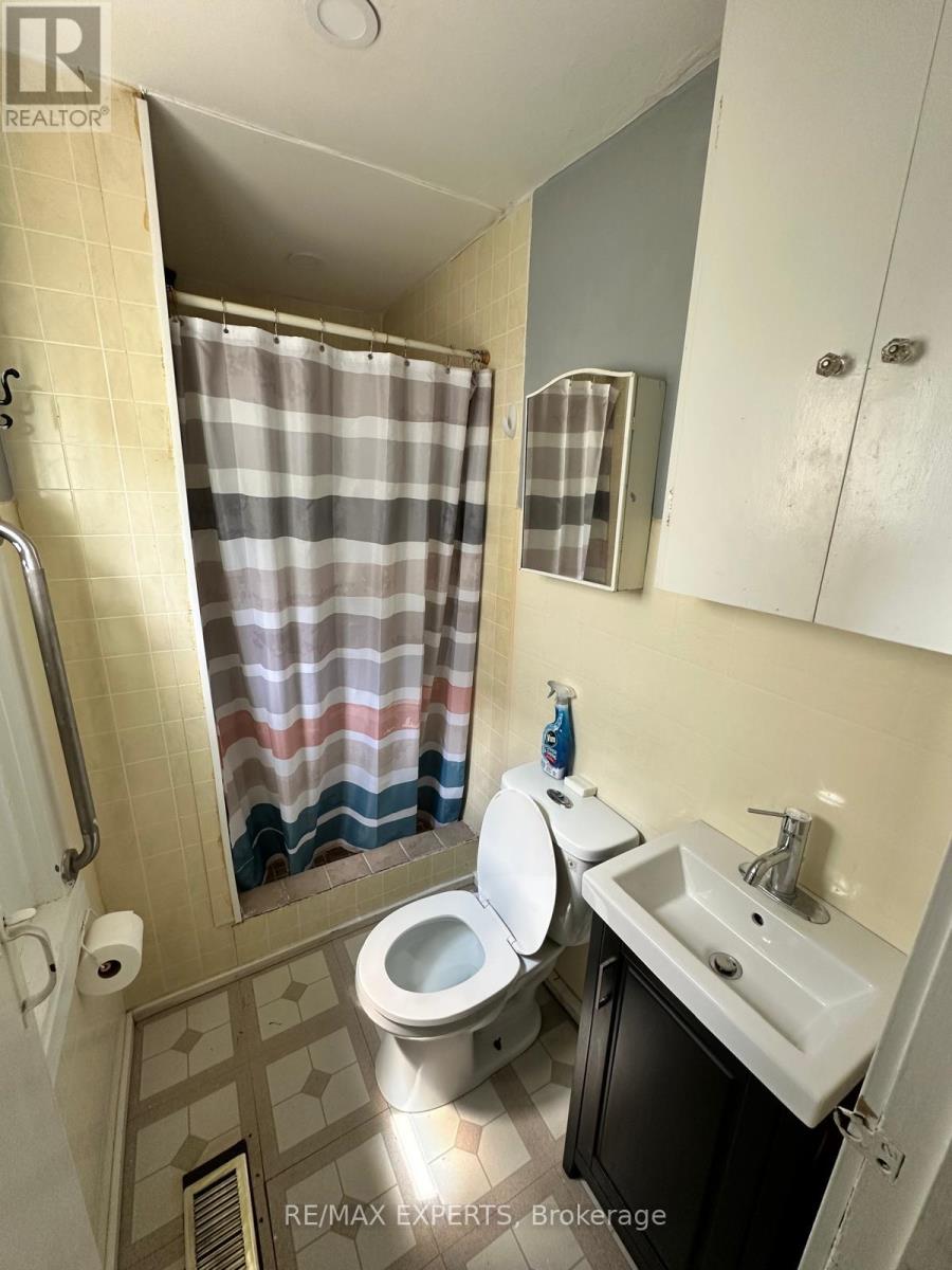 B - 62 West Street S, Orillia, Ontario  L3V 5G4 - Photo 13 - S12201566